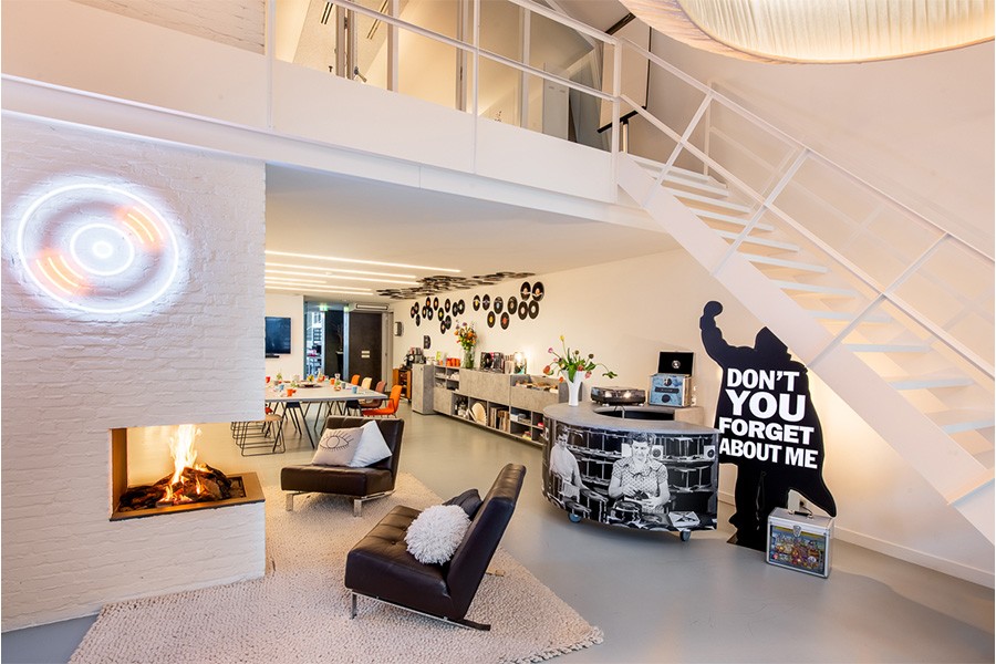 Music Meeting Lounge
